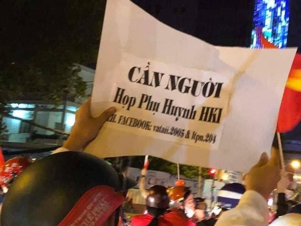 1001 cảnh đi bão 'có một không hai' của người Việt Nam: Khi Tôn Ngộ Không cũng 'cháy' cùng U23 Việt Nam