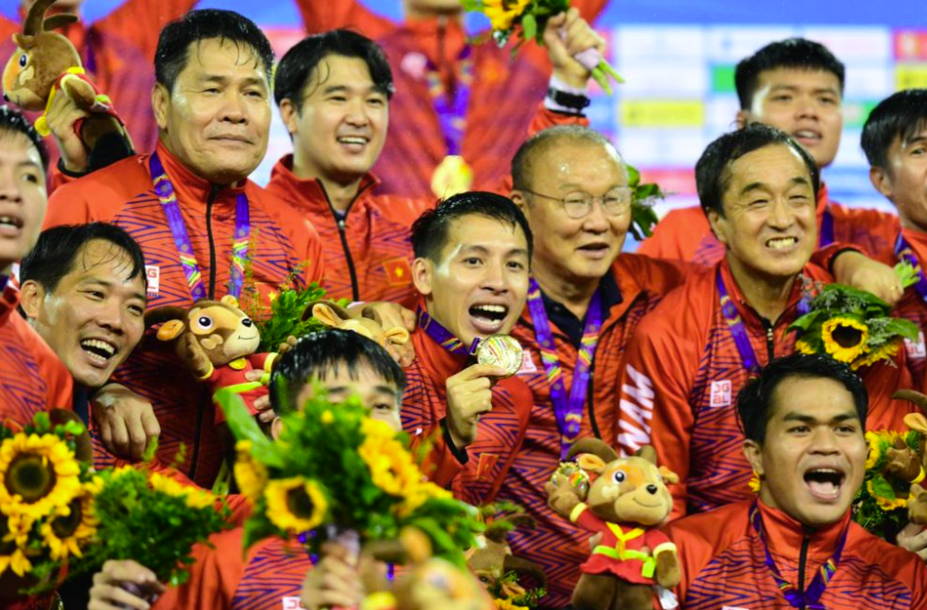 Cho người Thái 'ăn lẩu chua cay', U23 Việt Nam nhận 'mưa tiền thưởng' sau tấm HCV SEA Games 31