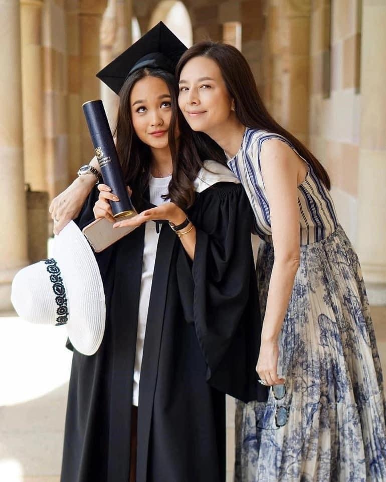 Trưởng đoàn quyền lực Thái Lan bất ngờ 'tuyển chồng' cho con gái rượu, thừa hưởng khối tài sản 2300 tỷ Trưởng đoàn quyền lực Thái Lan bất ngờ 'tuyển chồng' cho con gái rượu, thừa hưởng khối tài sản 2300 tỷ