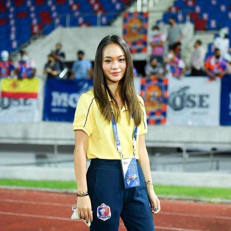 Trưởng đoàn quyền lực Thái Lan bất ngờ 'tuyển chồng' cho con gái rượu, thừa hưởng khối tài sản 2300 tỷ Trưởng đoàn quyền lực Thái Lan bất ngờ 'tuyển chồng' cho con gái rượu, thừa hưởng khối tài sản 2300 tỷ