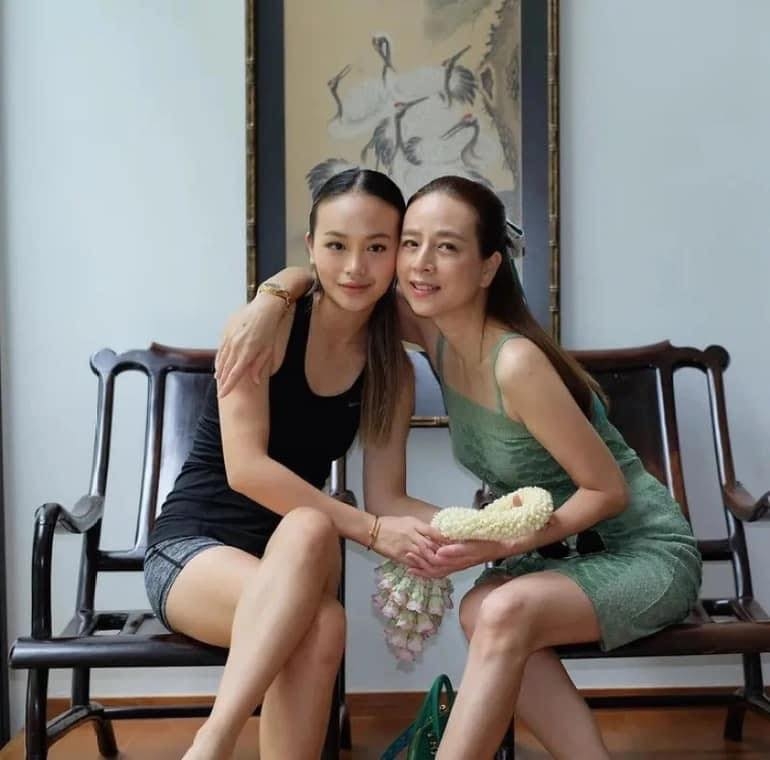 Trưởng đoàn quyền lực Thái Lan bất ngờ 'tuyển chồng' cho con gái rượu, thừa hưởng khối tài sản 2300 tỷ Trưởng đoàn quyền lực Thái Lan bất ngờ 'tuyển chồng' cho con gái rượu, thừa hưởng khối tài sản 2300 tỷ