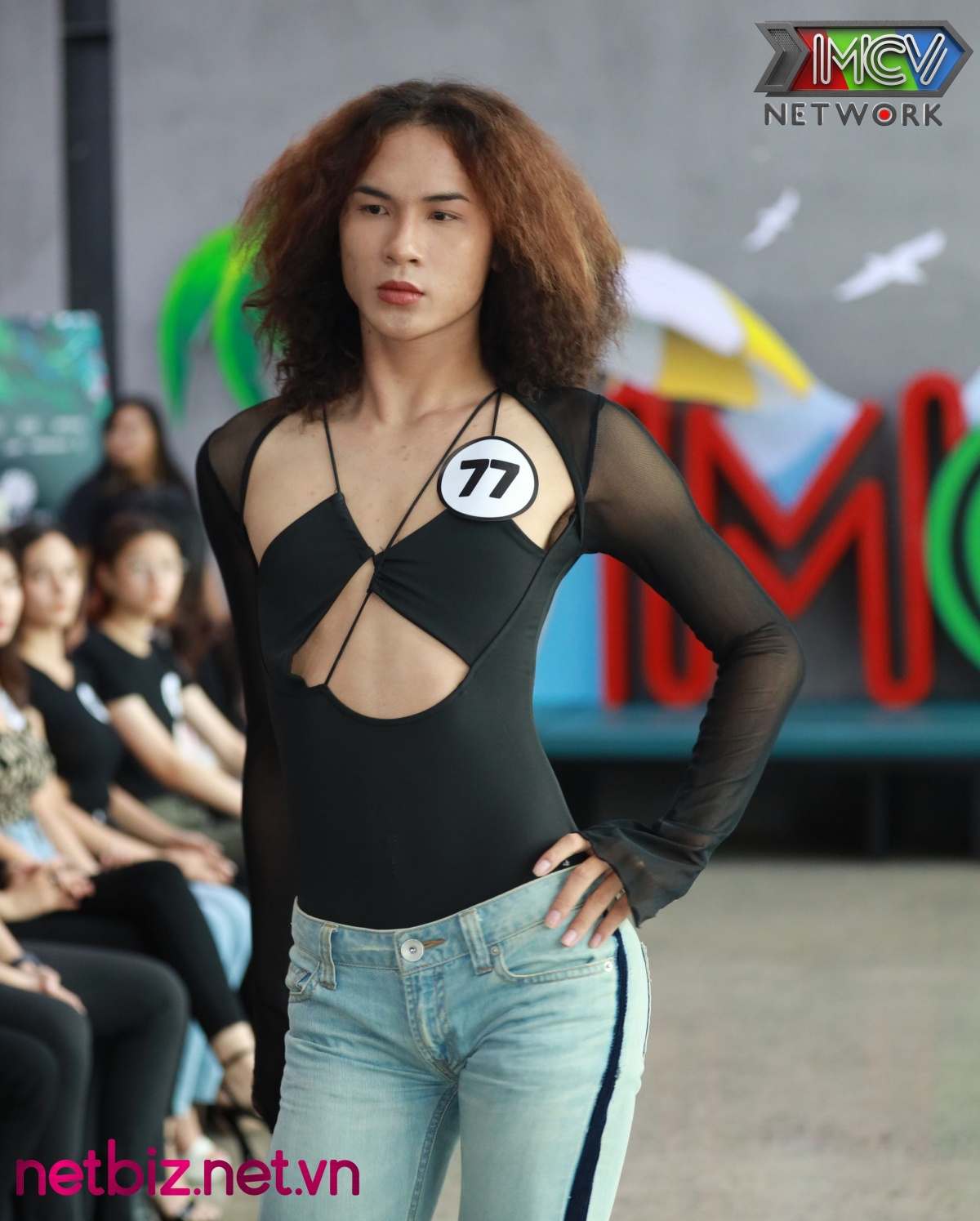 Dàn mẫu trẻ đổ bộ buổi casting show thời trang của NTK Hà Linh Thư, siêu mẫu Xuân Lan nhắc nhở các thí sinh phải tự tin