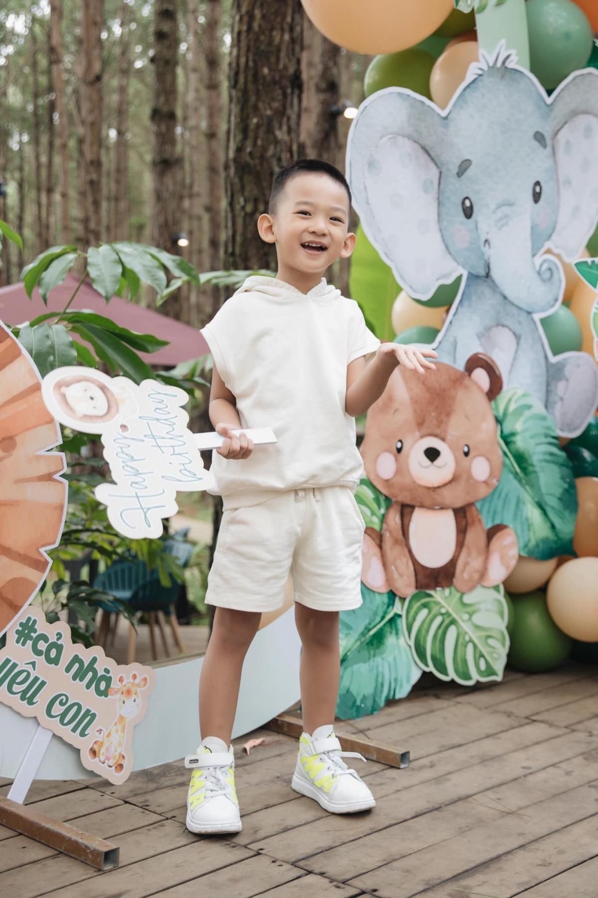 Vợ chồng Thúy Diễm – Lương Thế Thành tổ chức sinh nhật hoành tráng mừng con trai Bảo Bảo 4 tuổi