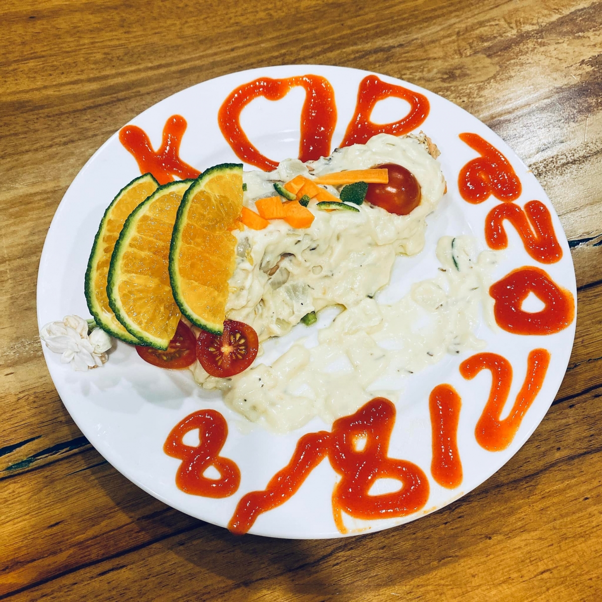 Kỷ niệm 5 năm ngày cưới, Lê Phương lần đầu nhận được món quà ý nghĩa từ con trai