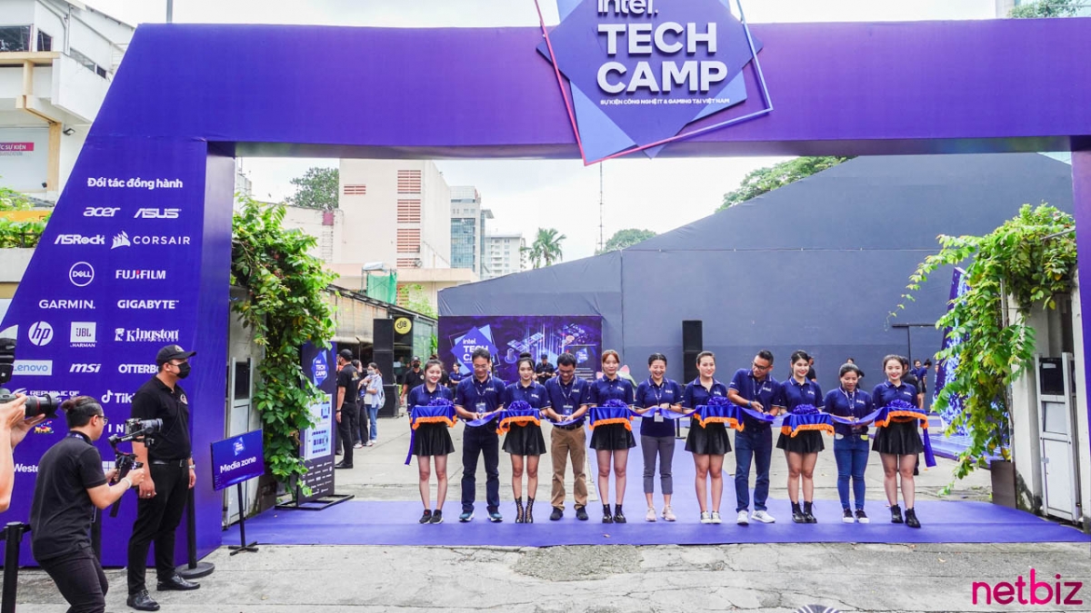 Một vòng sự kiện triển lãm công nghệ và thiết bị chơi game INTEL TECH CAMP 2022