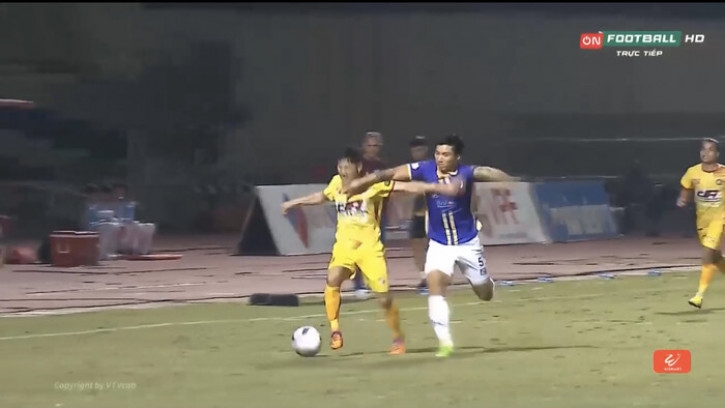 Đoàn Văn Hậu lên tiếng minh oan sau khi bị chỉ trích vì đánh vào mặt đối phương