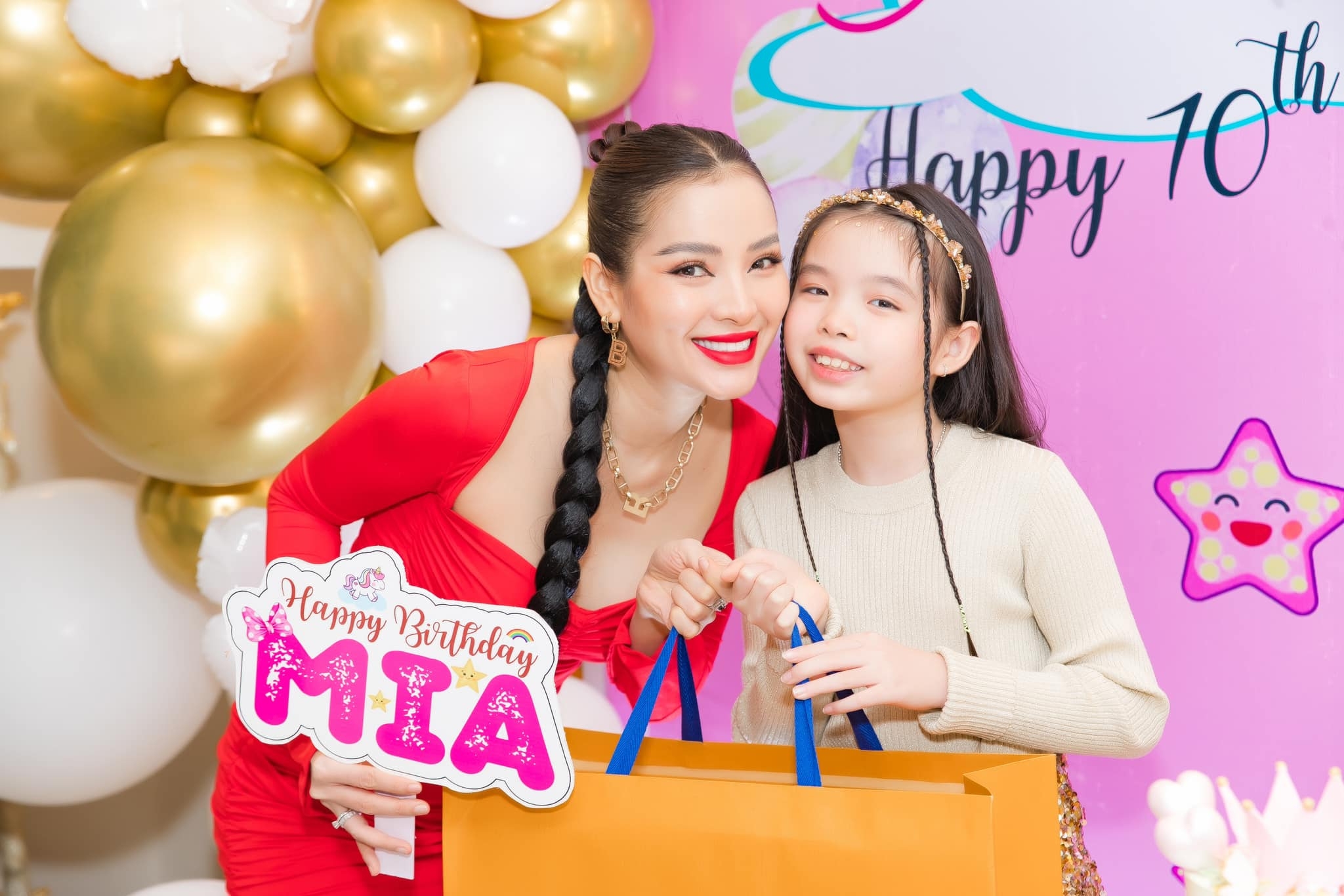 Phương Trinh Jolie tổ chức sinh nhật hoành tráng, ấm áp cho con gái Mia