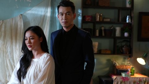 Văn Mai Hương, Hồ Trung Dũng ghi điểm khi hát nhạc phim 'Con Nhót mót chồng'