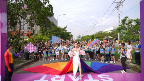Đường chạy đầu tiên dành cho cộng đồng LGBTQI+ thu hút hàng trăm người tham dự