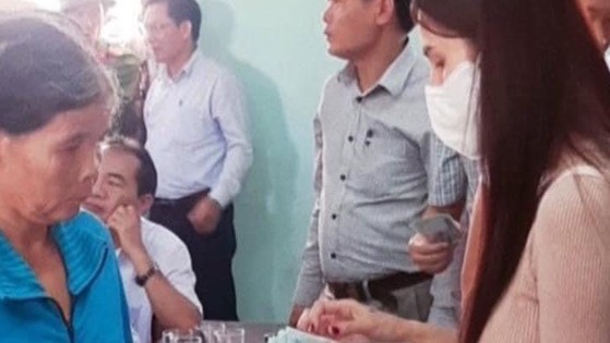 Dân mạng dậy sóng với lời giải thích đếm nhầm tiền từ thiện của Thủy Tiên